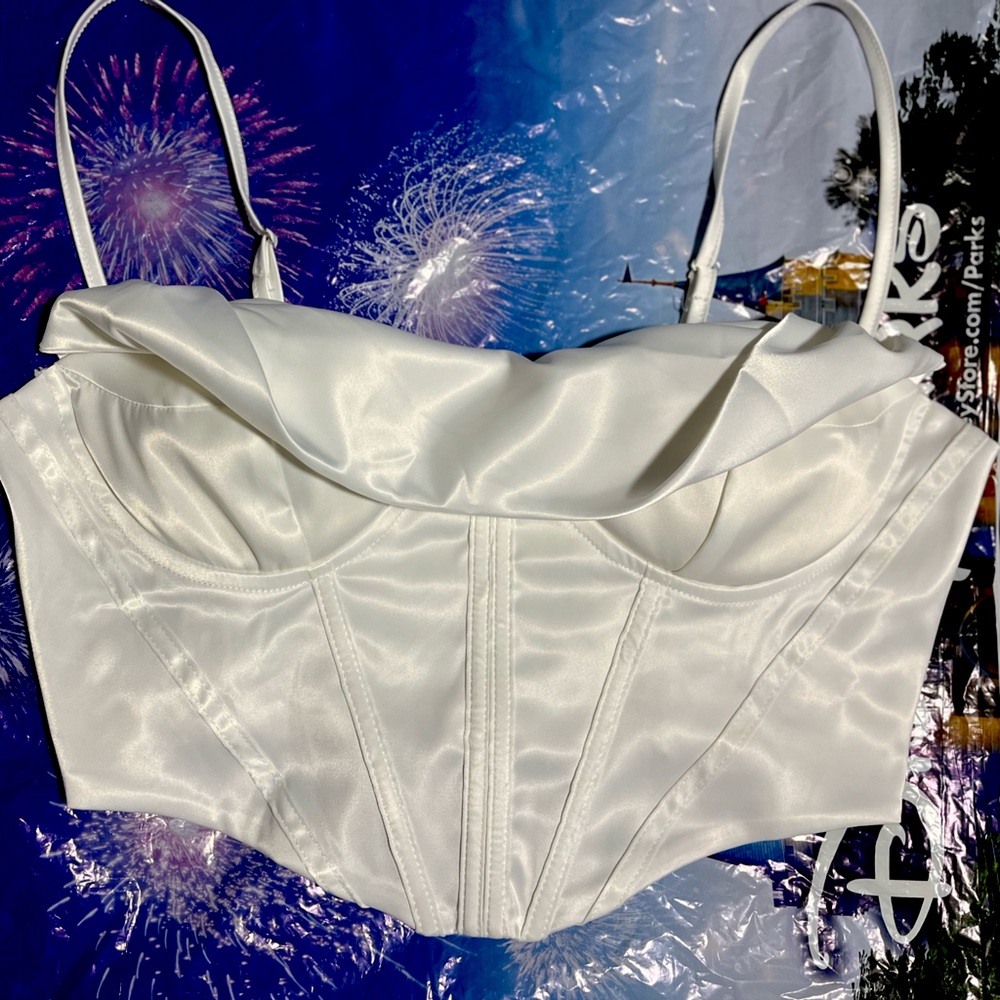 White🤍silky corset/bustier/crop top